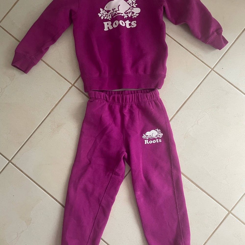 Roots Magenta Sweatshirt and Joggers Set